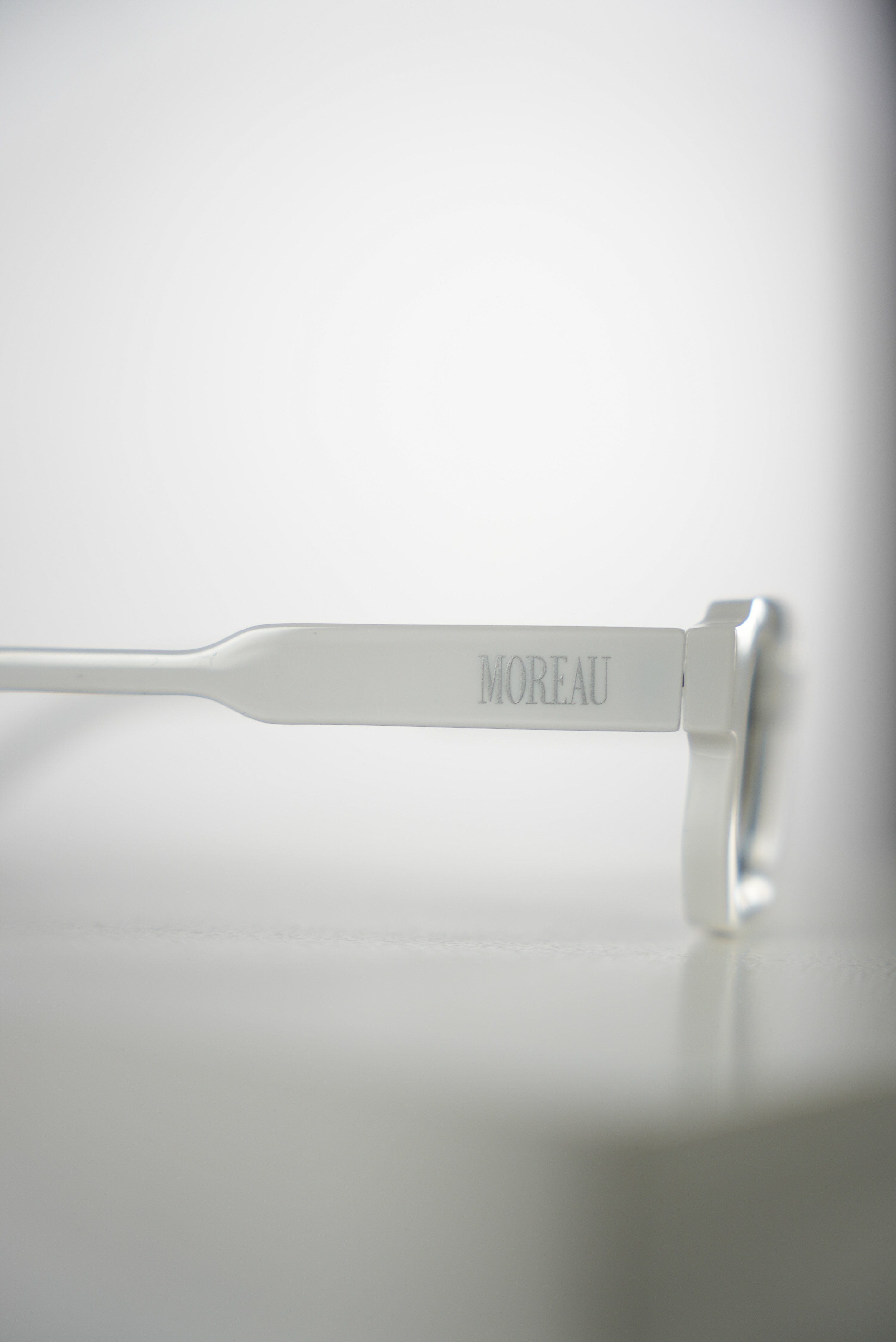 M Classic [WHITE/BLACK]