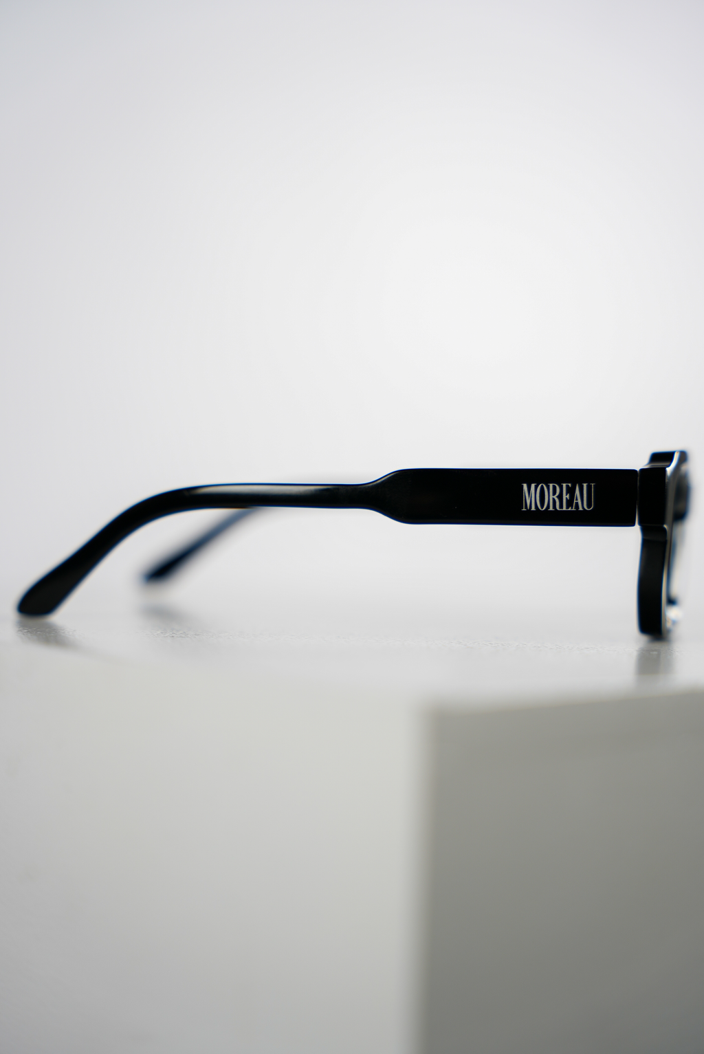 M Classic [BLACK]